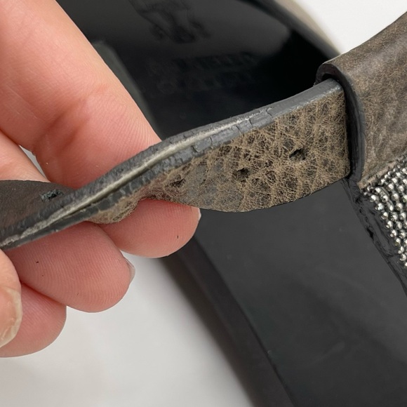 Brunello Cucinelli | Grey & Cream Leather Monili T-Strap Sandals |  EU 37 - Picture 13 of 16